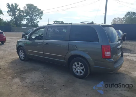 2010 Chrysler Town & Country Touring Plus из США, поврежденный, VIN 2A4RR8DX1AR387940